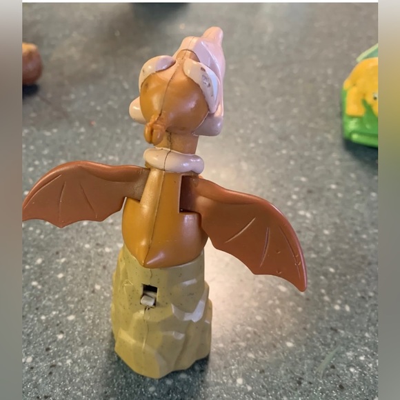Vtg 1997 Land Before Time Dinosaur Figure Toy Burger King toy flapping wings nwt - Picture 4 of 5